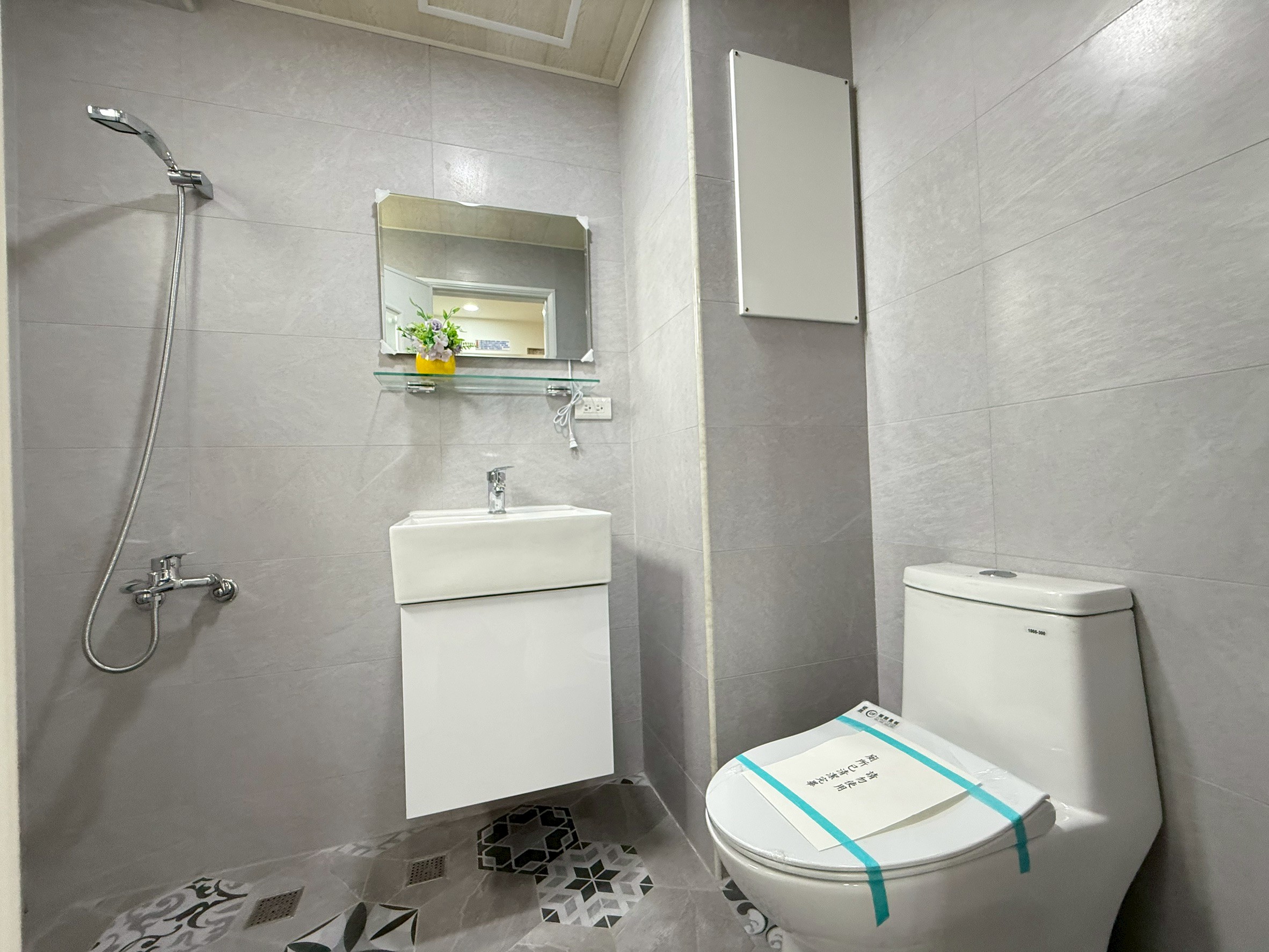 LINE_ALBUM_歸仁區中正南一路120號6樓_251127_8