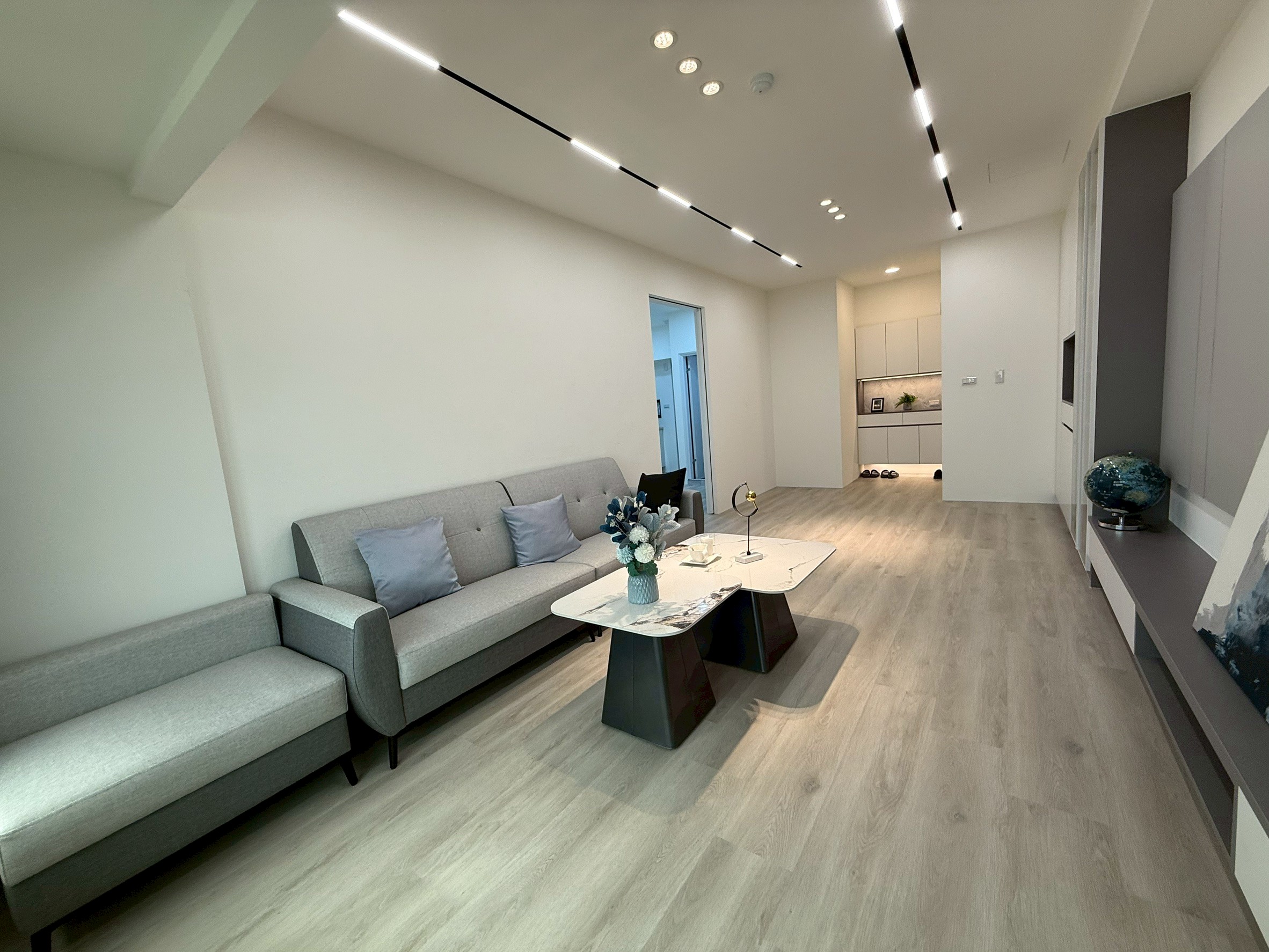 LINE_ALBUM_歸仁區中正南路一段120號六樓_251128_4