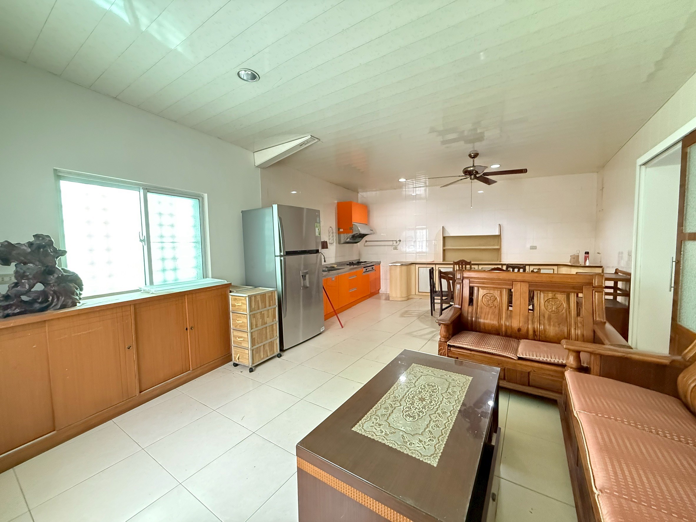 LINE_ALBUM_租件-民生路312號（透天）_250509_1