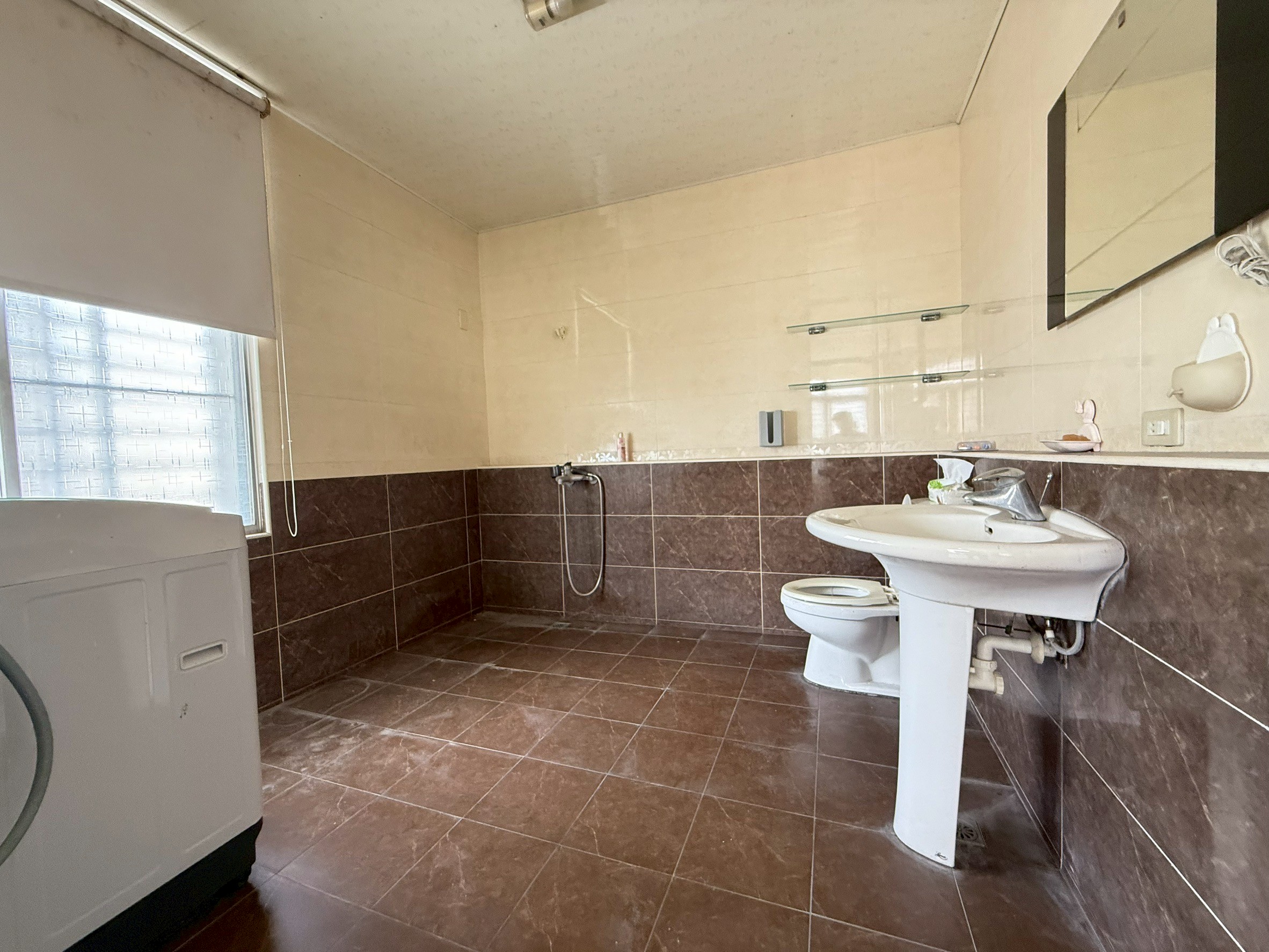 LINE_ALBUM_租件-民生路312號（透天）_250509_12