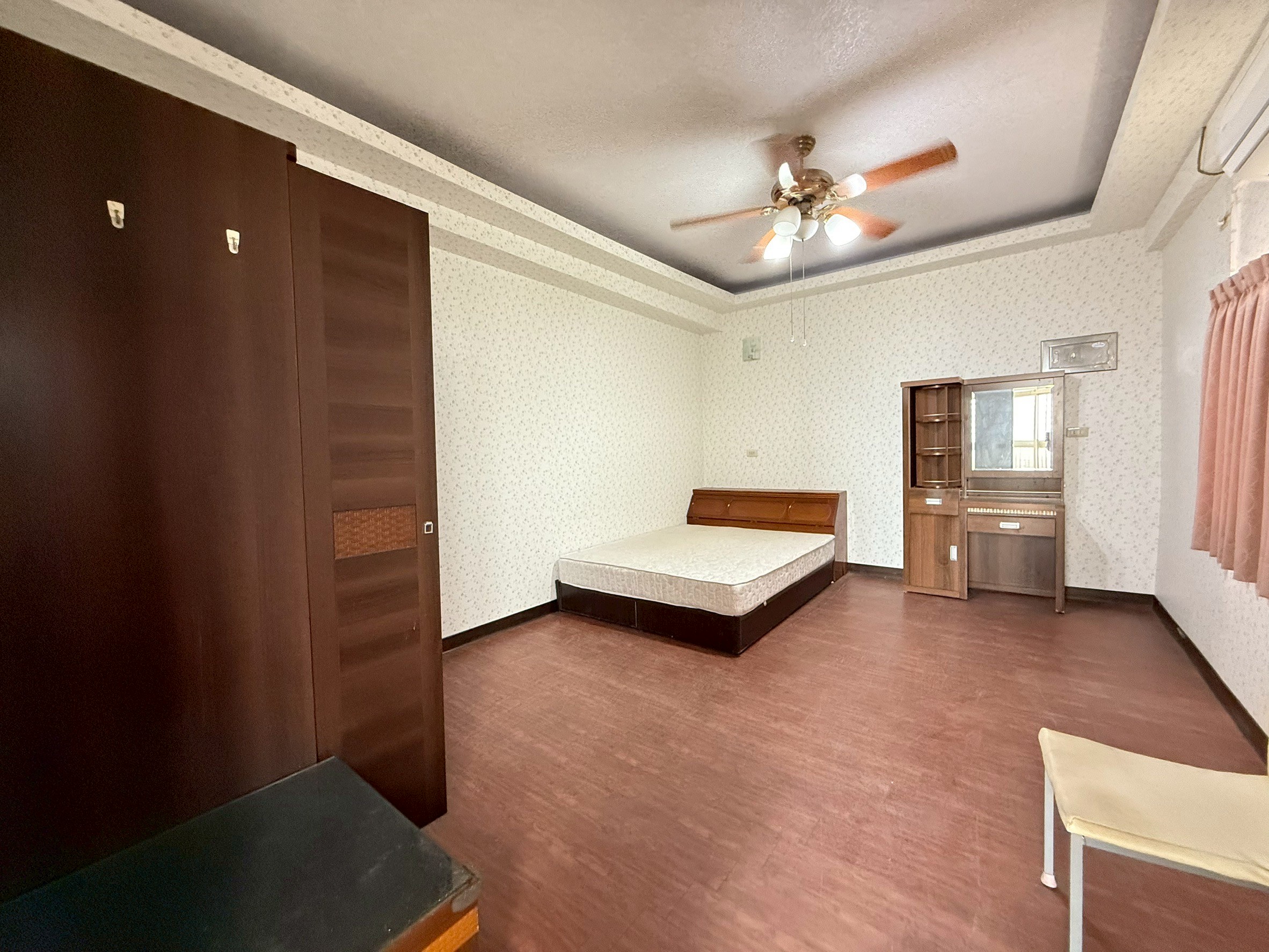 LINE_ALBUM_租件-民生路312號（透天）_250509_13