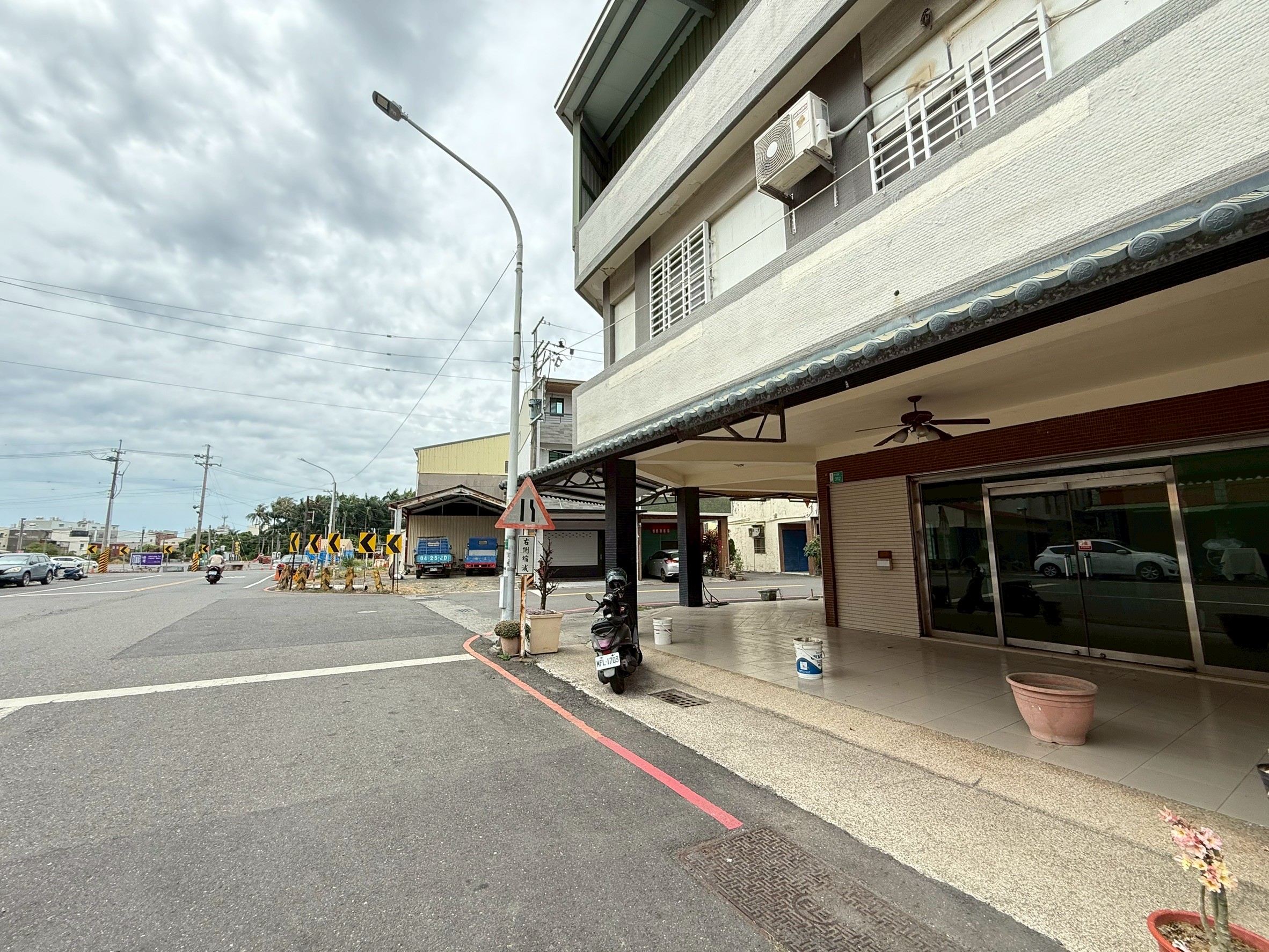 LINE_ALBUM_租件-民生路312號（透天）_250509_16