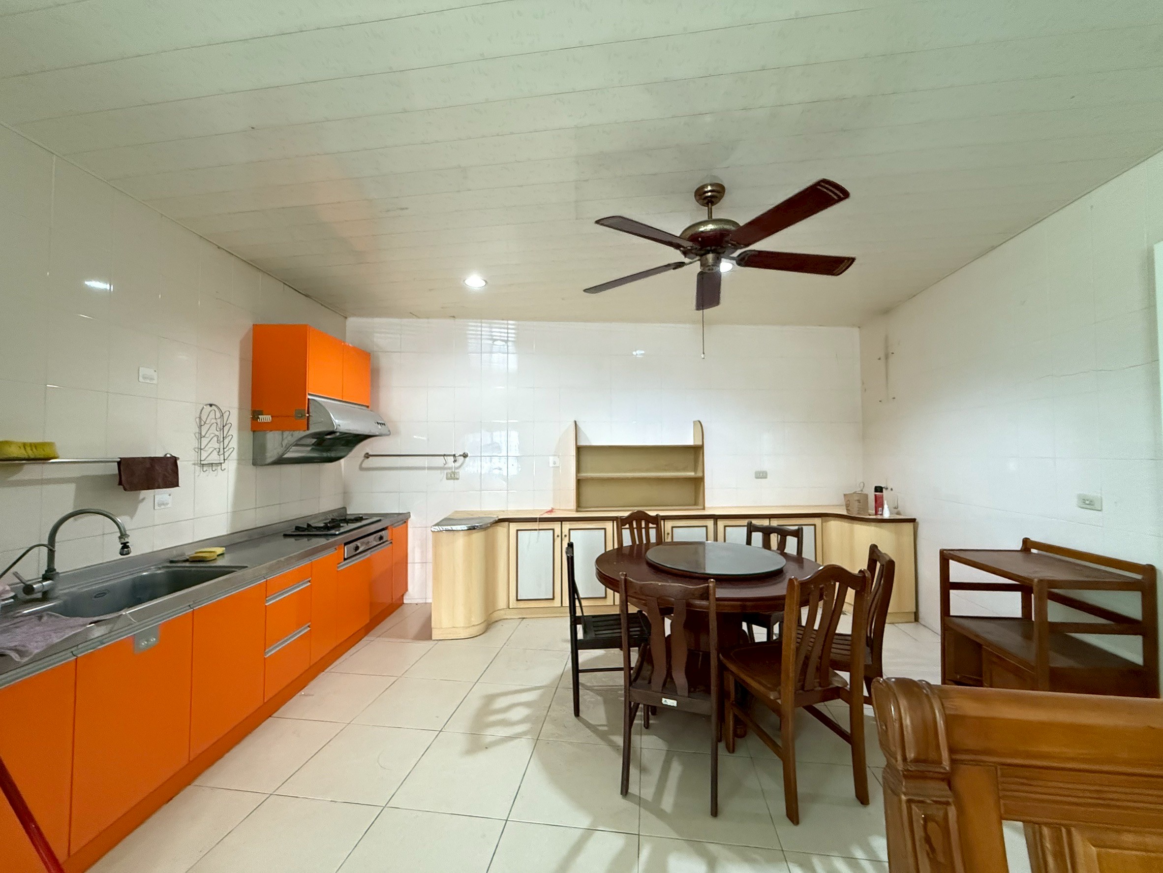 LINE_ALBUM_租件-民生路312號（透天）_250509_2