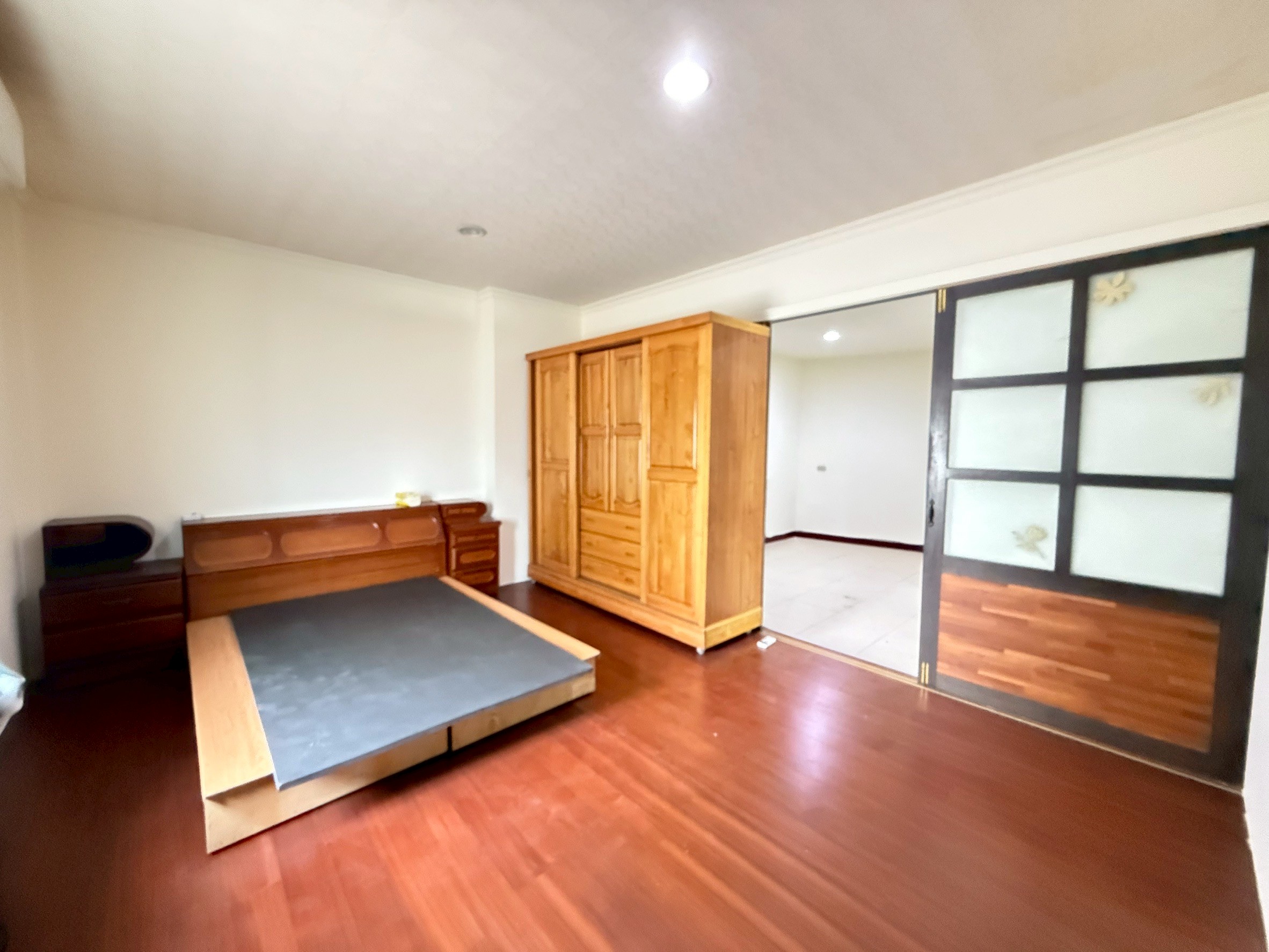 LINE_ALBUM_租件-民生路312號（透天）_250509_4