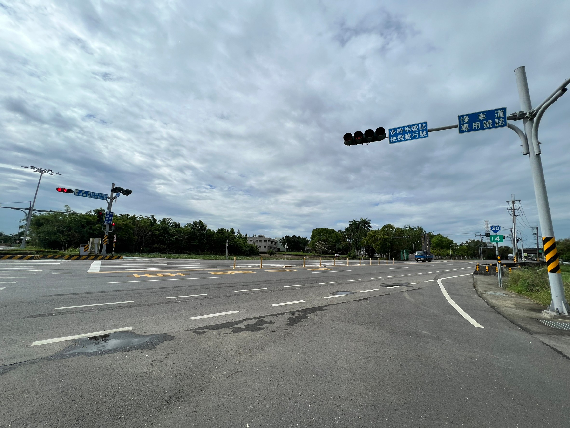 LINE_ALBUM_新化外環優質美農地_220519_4