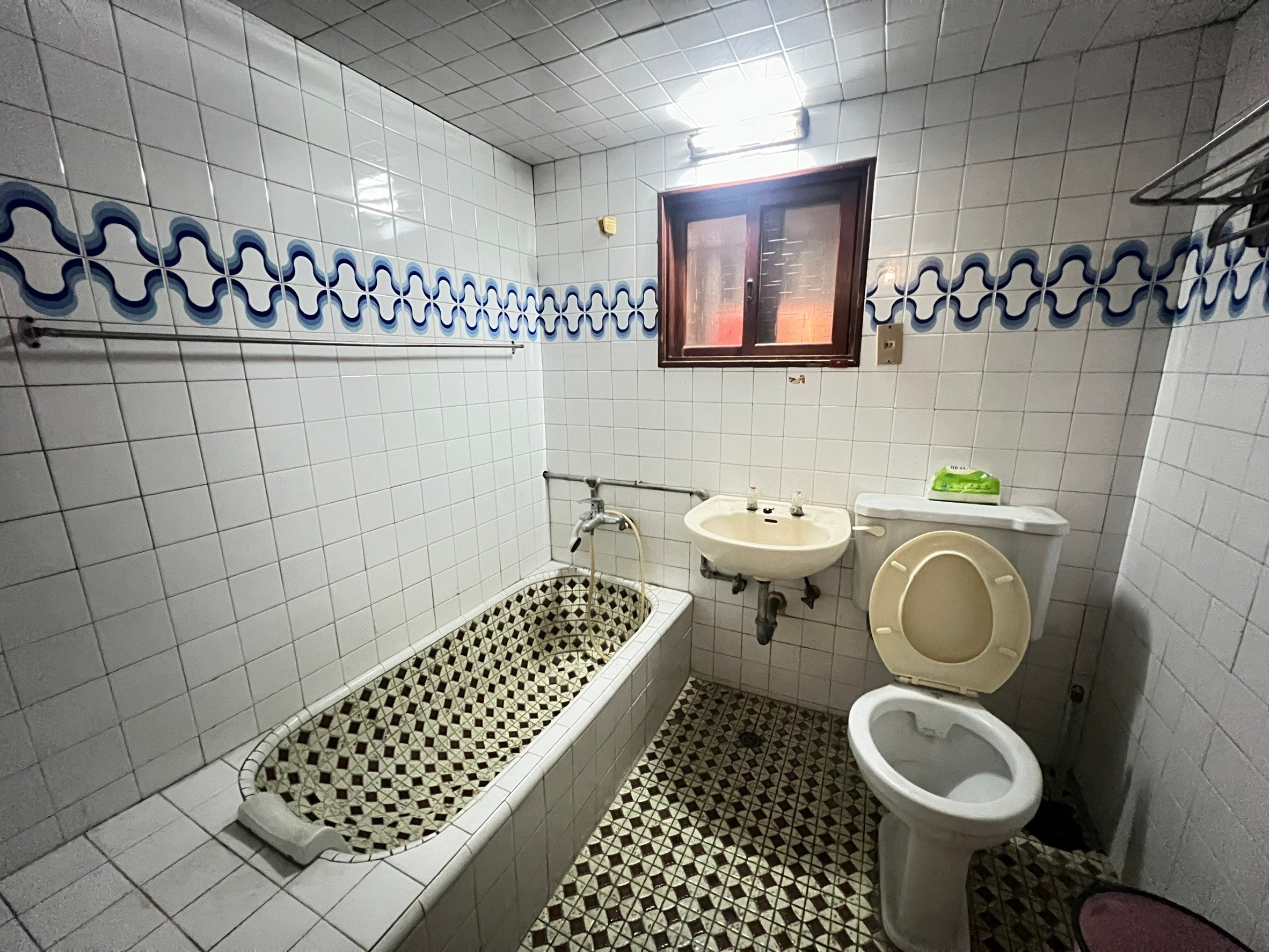 LINE_ALBUM_和平街透店_250106_4