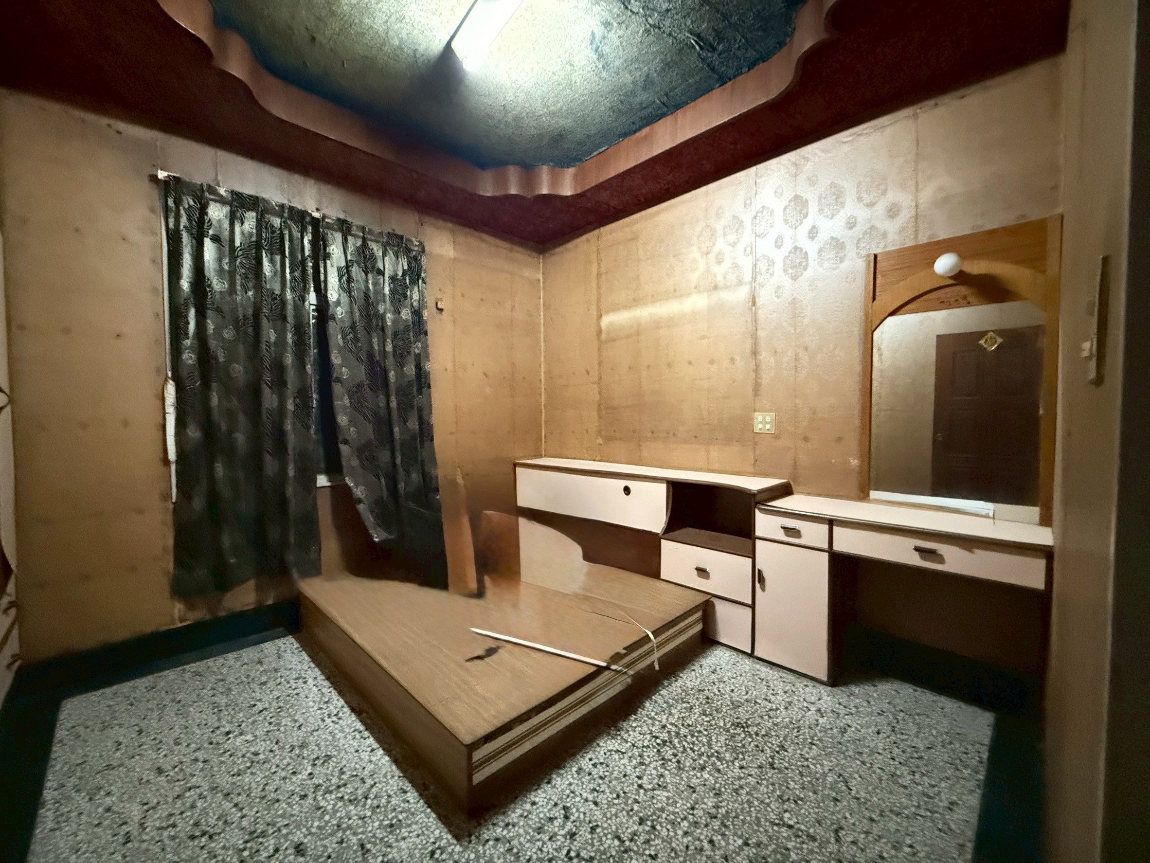 LINE_ALBUM_新化區太平街60號透天_250418_2