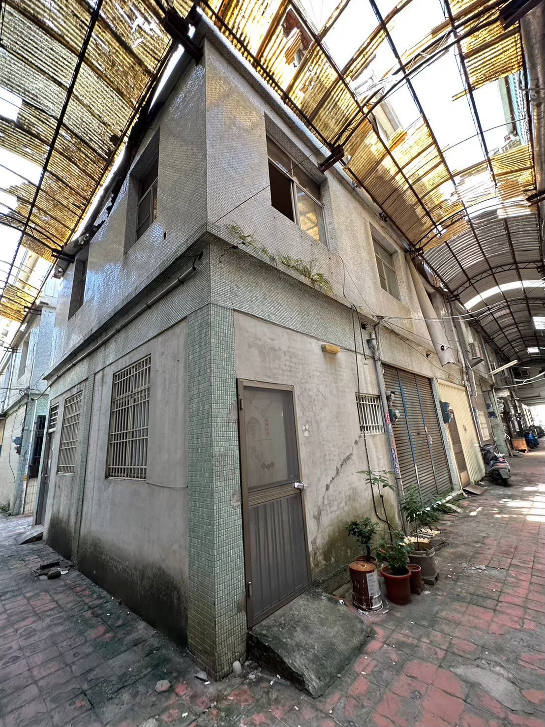 LINE_ALBUM_新化區忠孝路221號（有租客）_250424_8