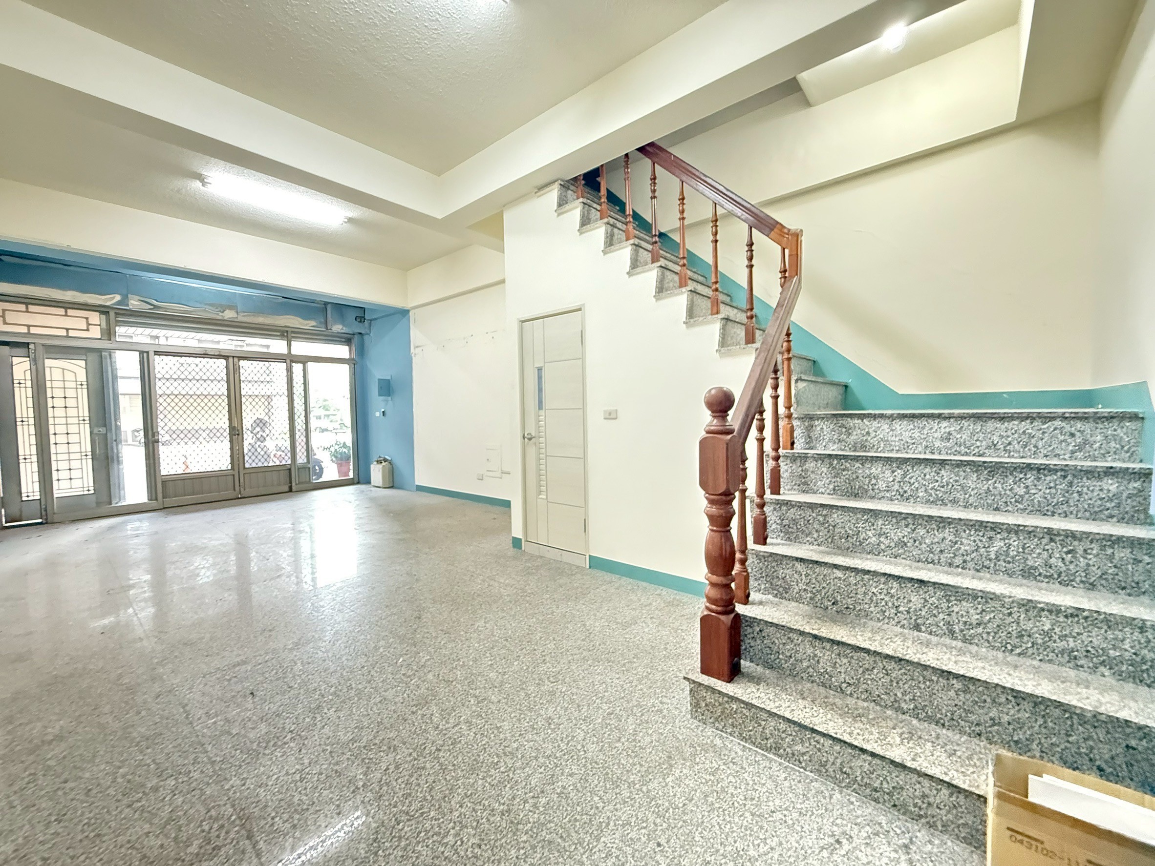 2 LINE_ALBUM_新化區民治路43巷3號（鄉集仕 樓店）_250807_10