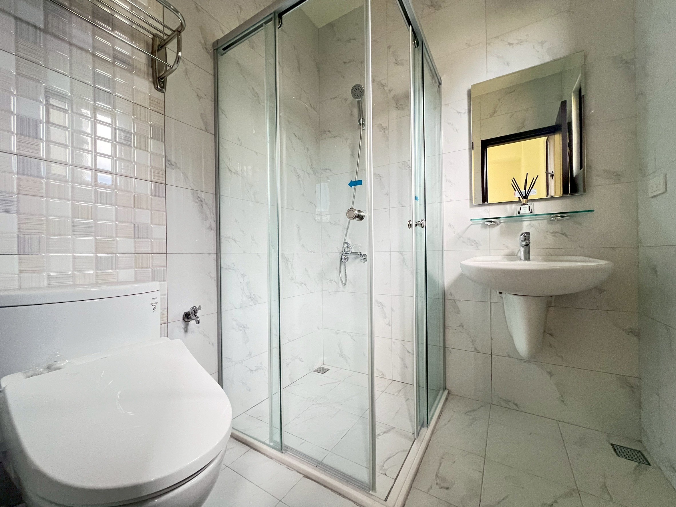 LINE_ALBUM_金玉建設（2樓之三、3樓之三，共兩戶）_250912_10