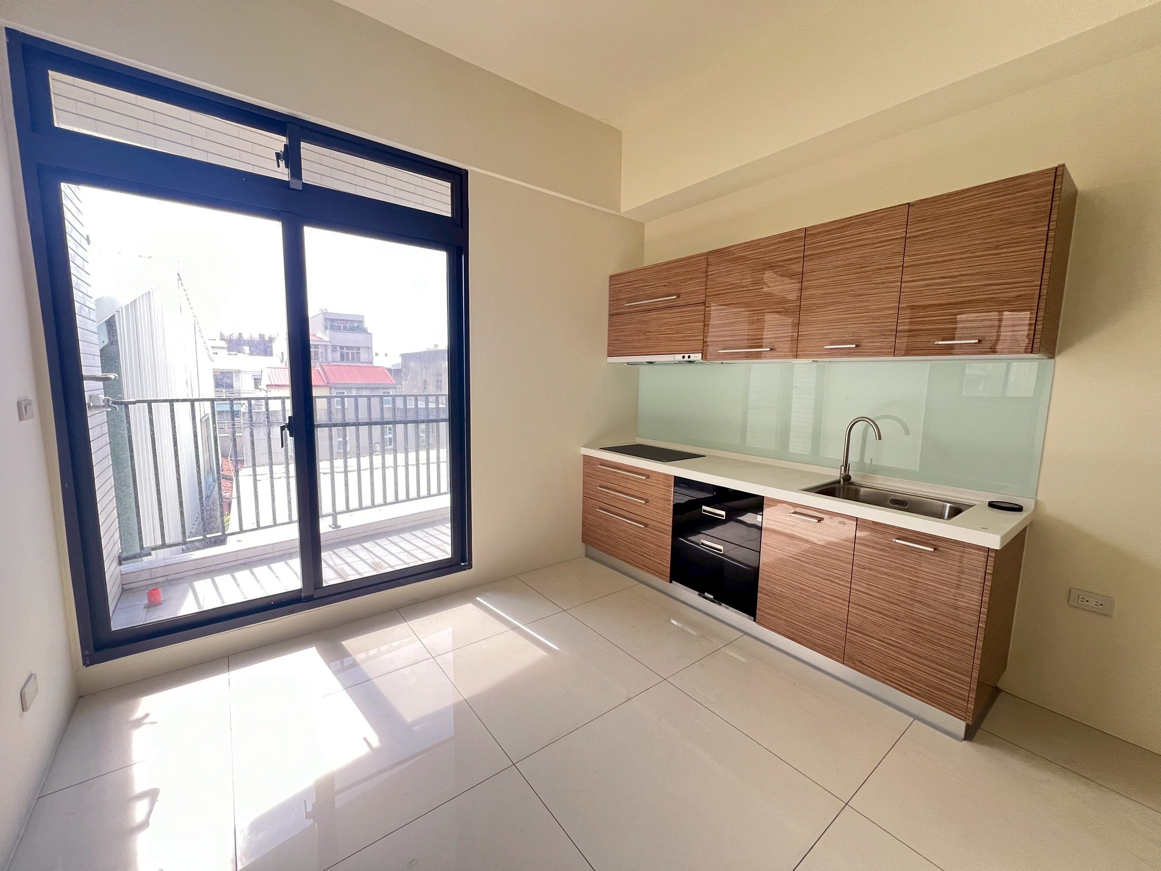 LINE_ALBUM_金玉建設（2樓之三、3樓之三，共兩戶）_250912_11