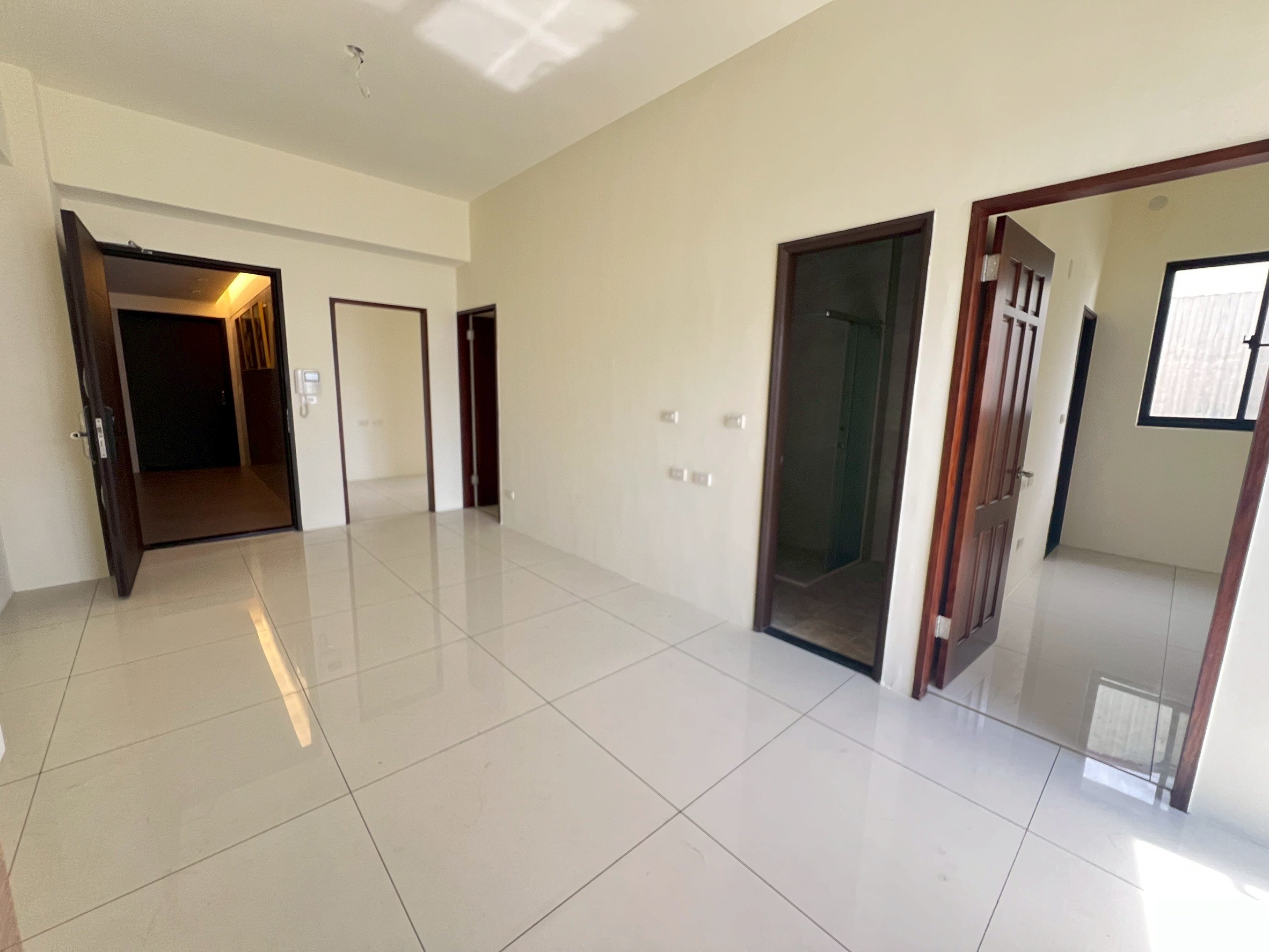 LINE_ALBUM_金玉建設（2樓之三、3樓之三，共兩戶）_250912_13