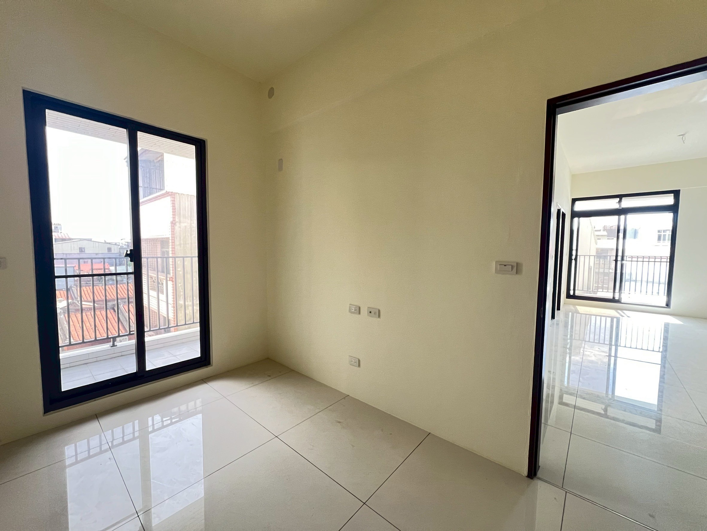 LINE_ALBUM_金玉建設（2樓之三、3樓之三，共兩戶）_250912_4