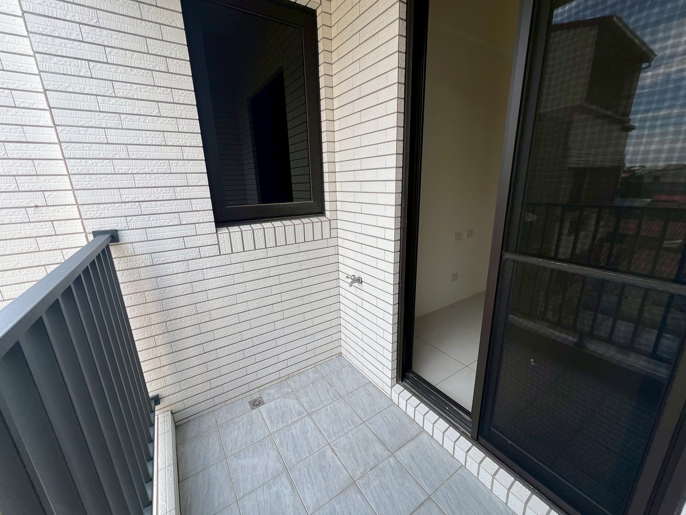 LINE_ALBUM_金玉建設（2樓之三、3樓之三，共兩戶）_250912_5