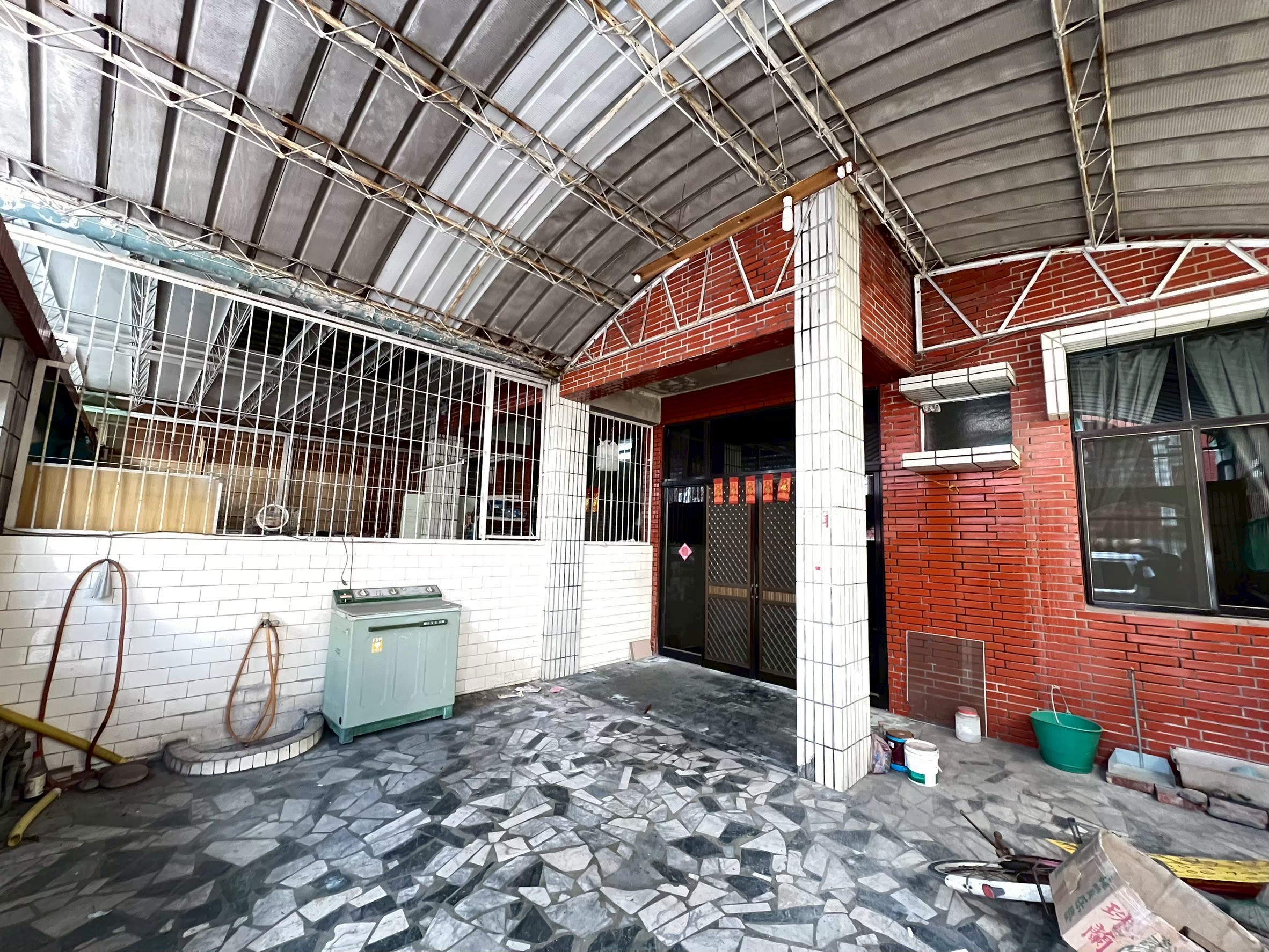 LINE_ALBUM_新化市場寬敞透天_251116_1