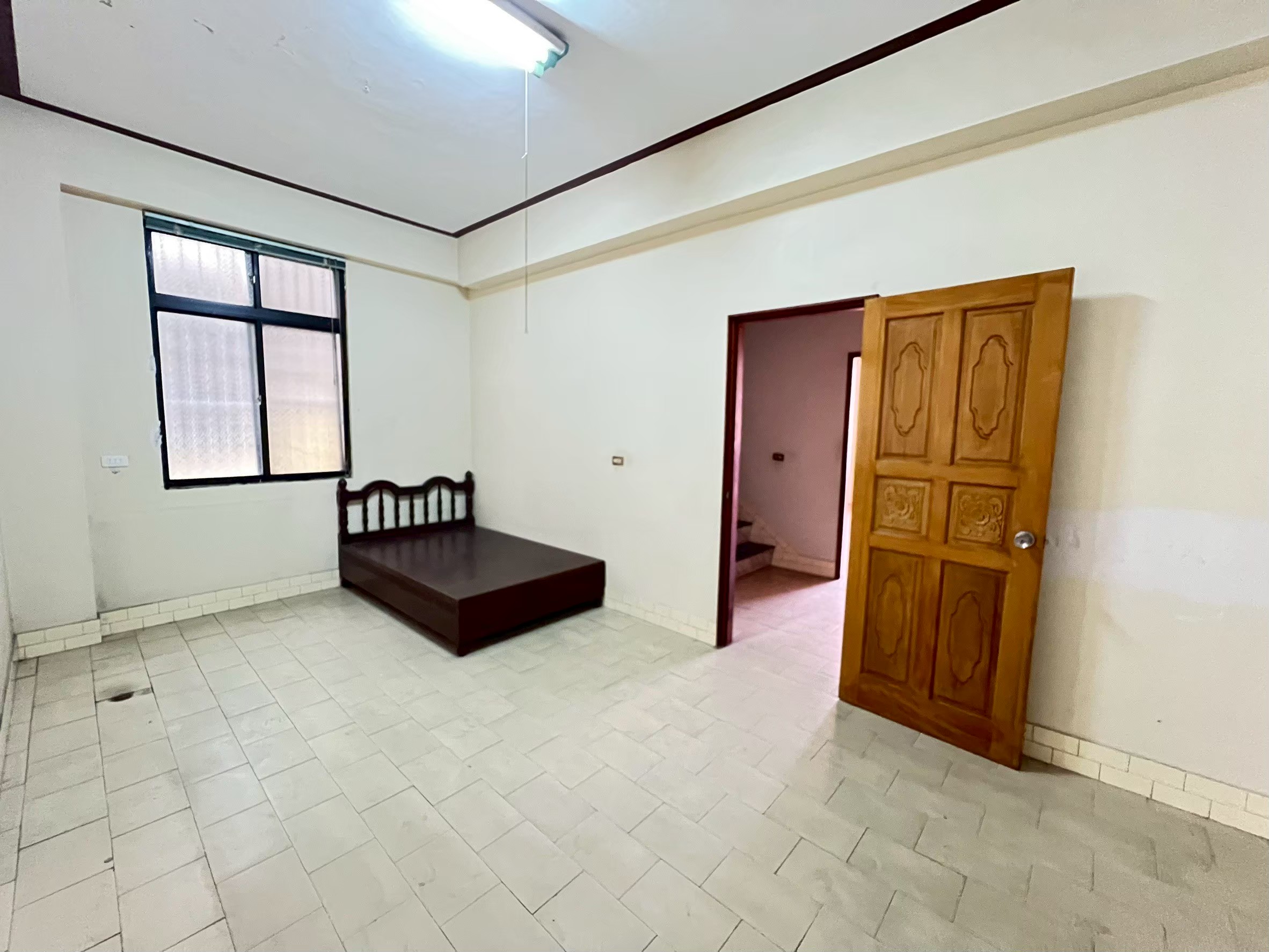 LINE_ALBUM_新化市場寬敞透天_251116_11