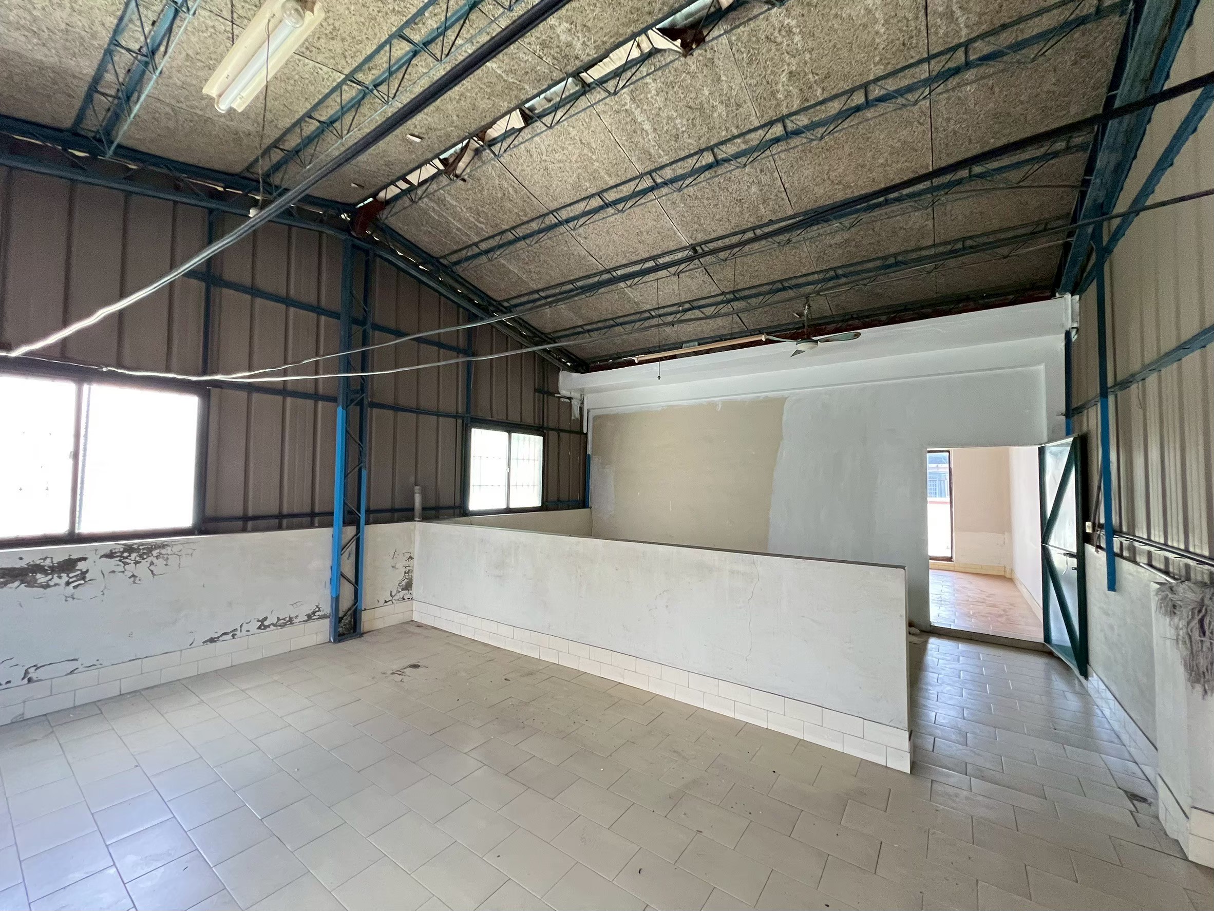 LINE_ALBUM_新化市場寬敞透天_251116_16