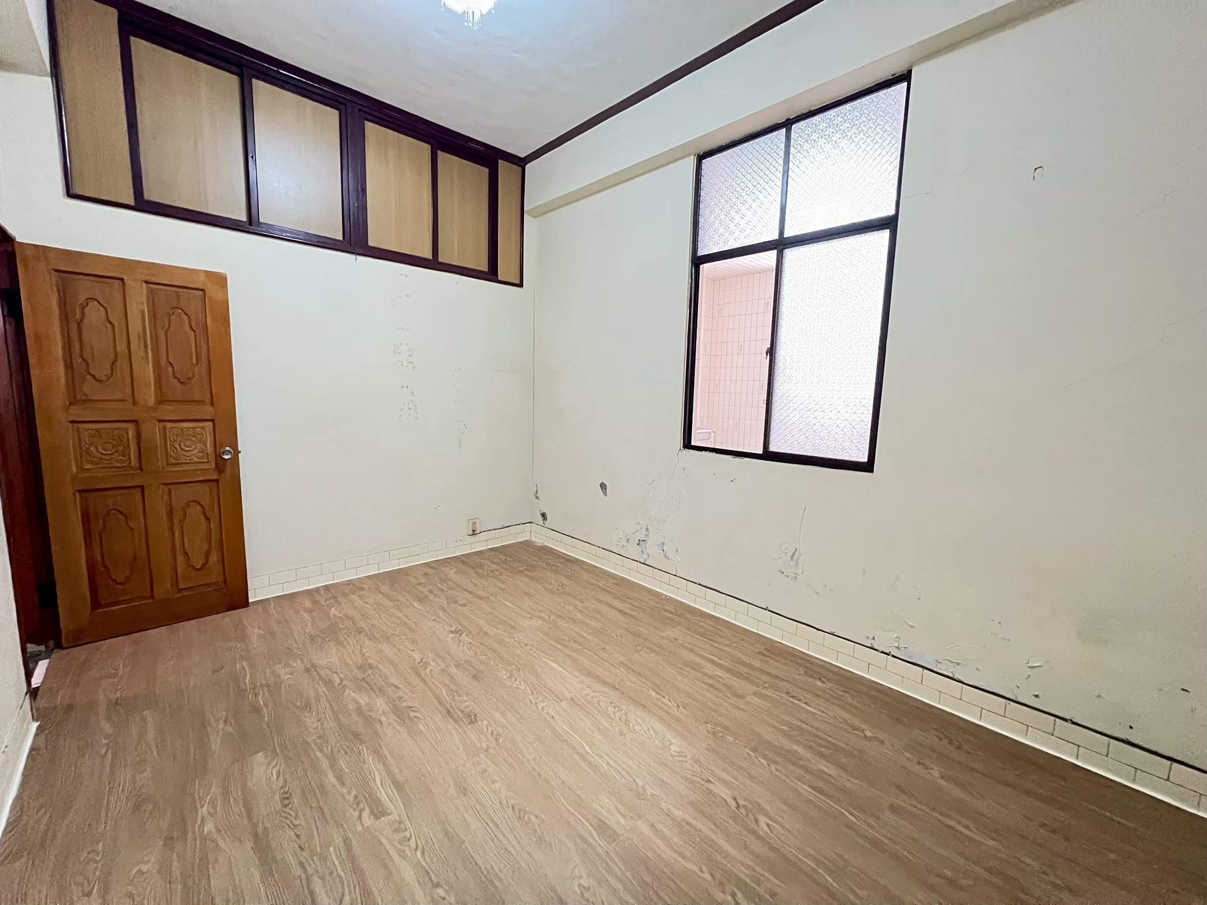 LINE_ALBUM_新化市場寬敞透天_251116_4