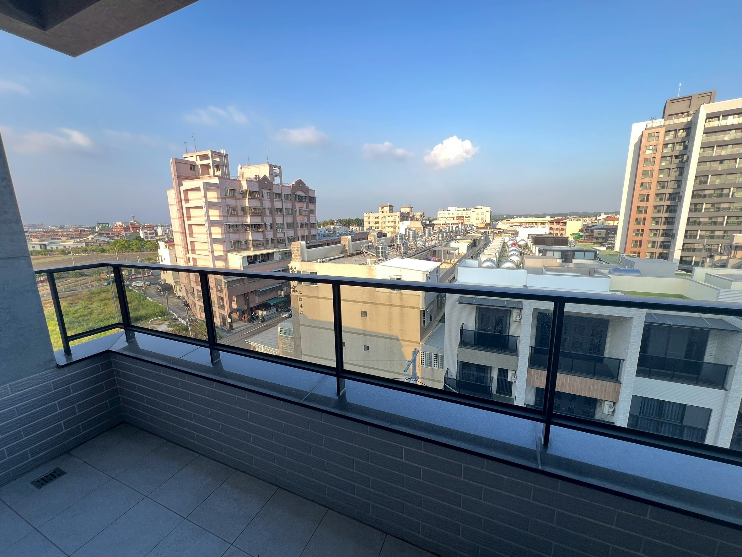 LINE_ALBUM_新化百萬裝潢簡約兩房_251102_1