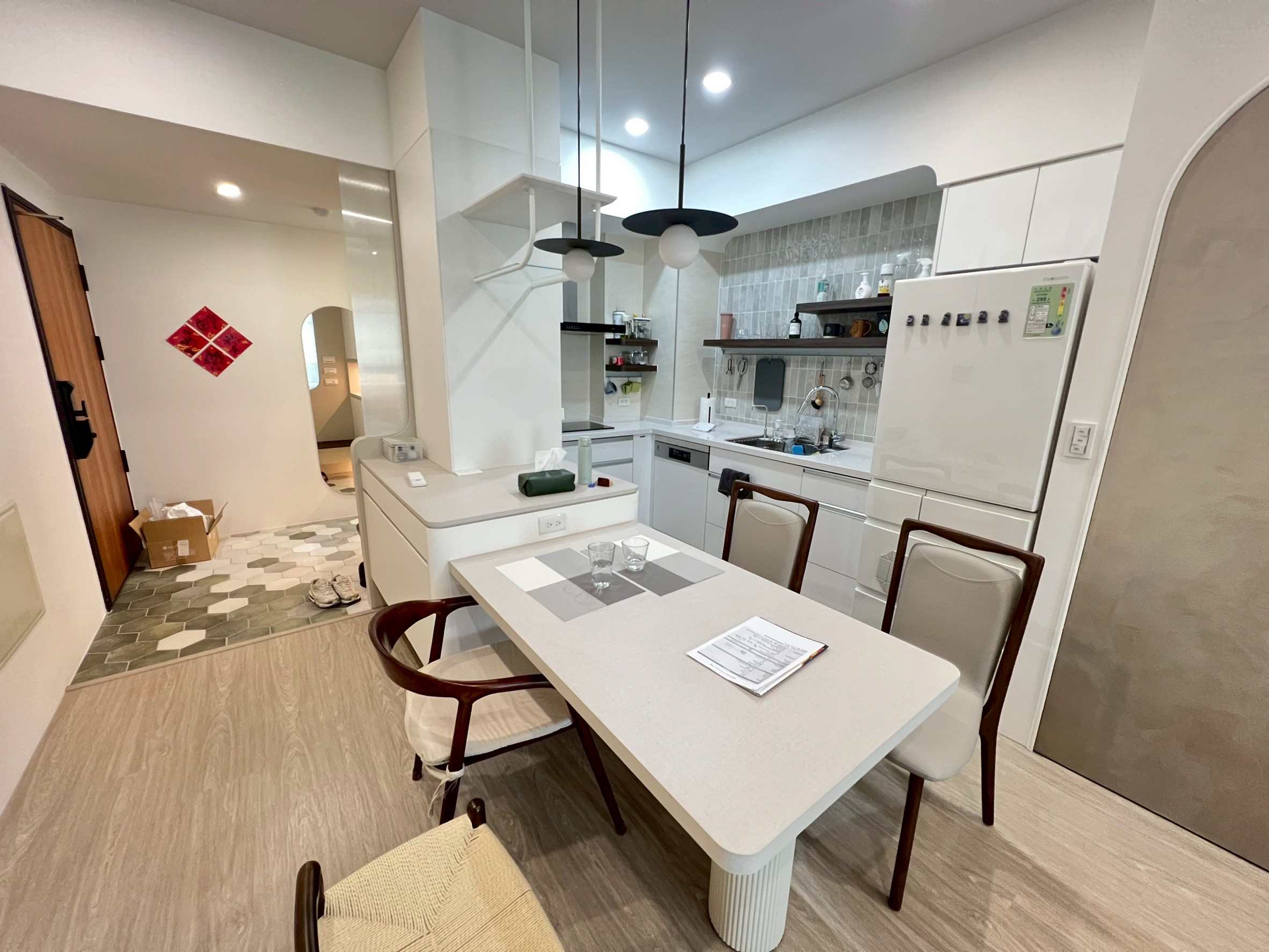 LINE_ALBUM_新化百萬裝潢簡約兩房_251102_10