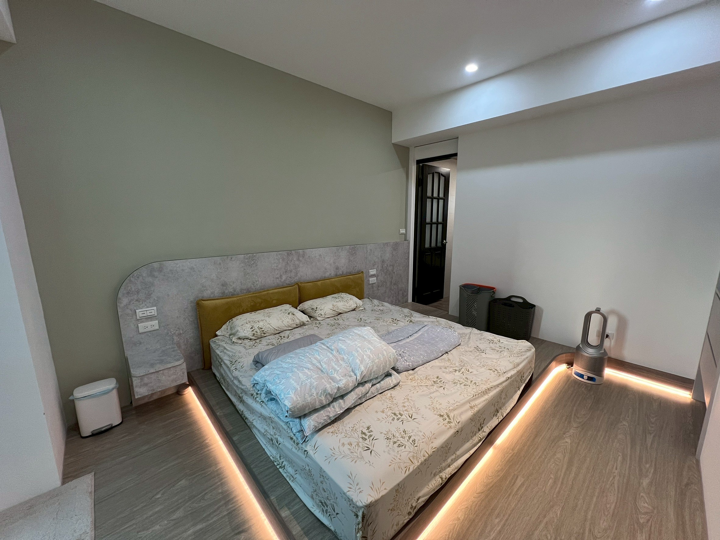 LINE_ALBUM_新化百萬裝潢簡約兩房_251102_14