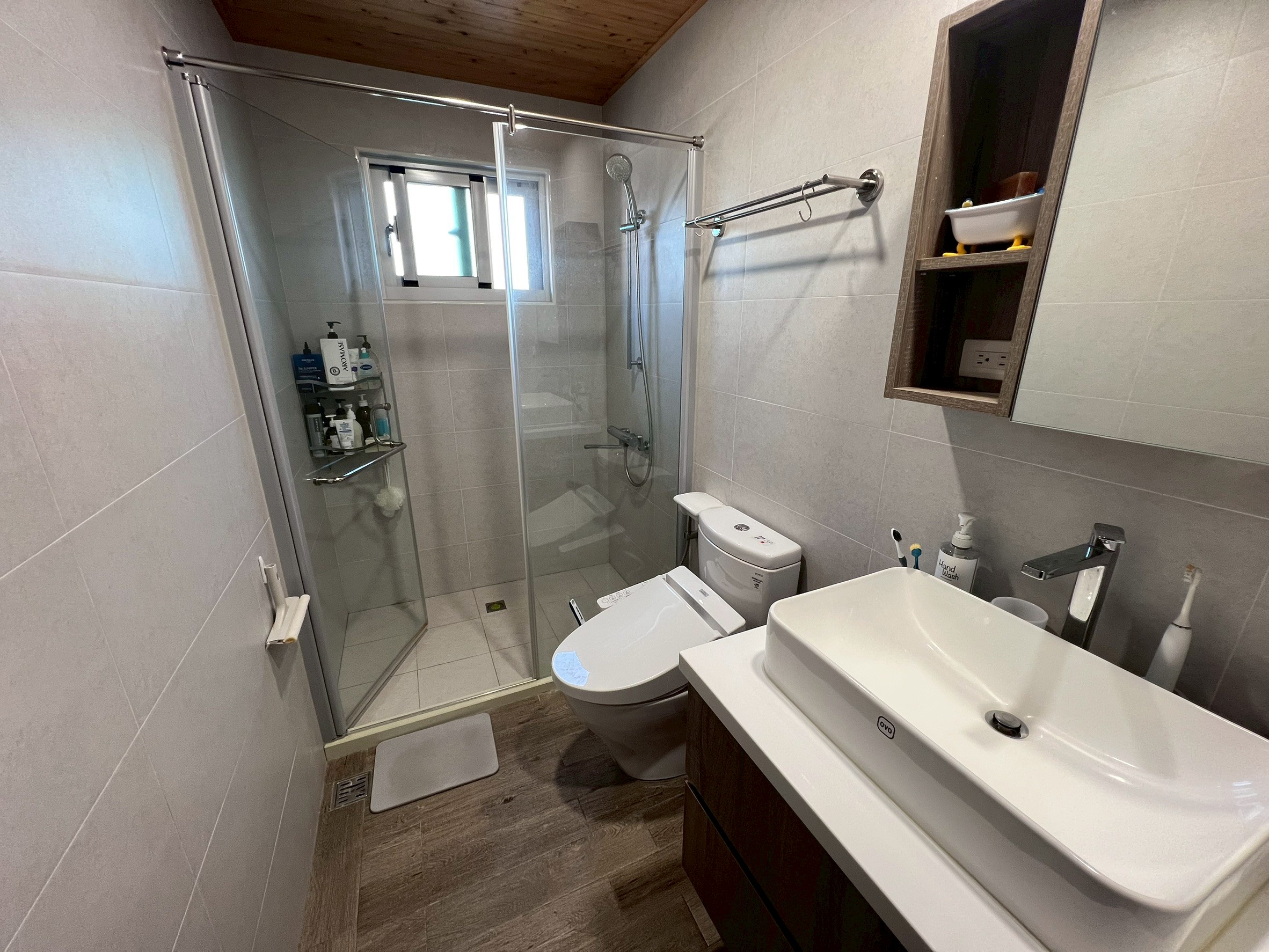 LINE_ALBUM_新化百萬裝潢簡約兩房_251102_2