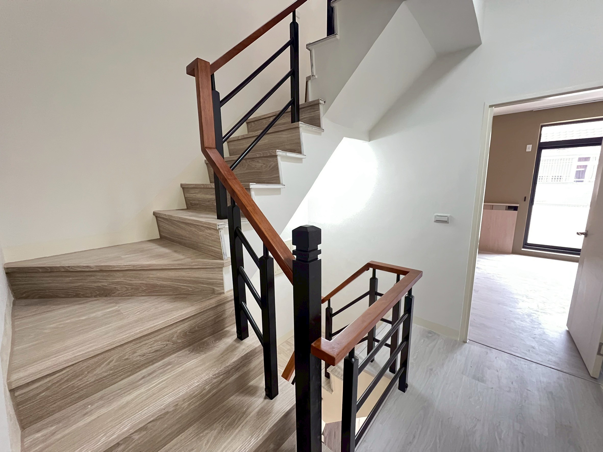 LINE_ALBUM_統一花園裝潢車墅_251130_20