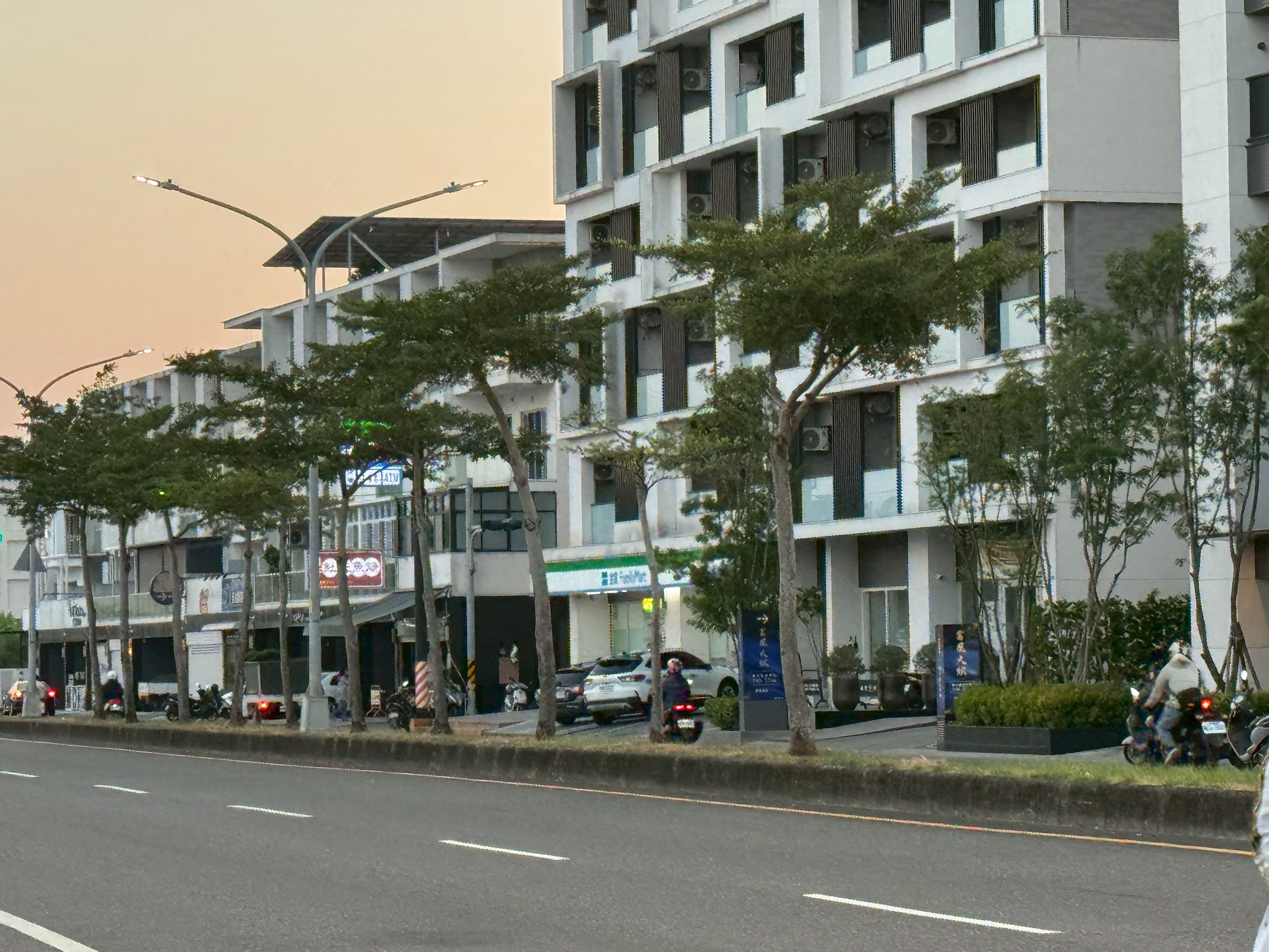 LINE_ALBUM_頂山腳段 1485 地號 農地_251214_1