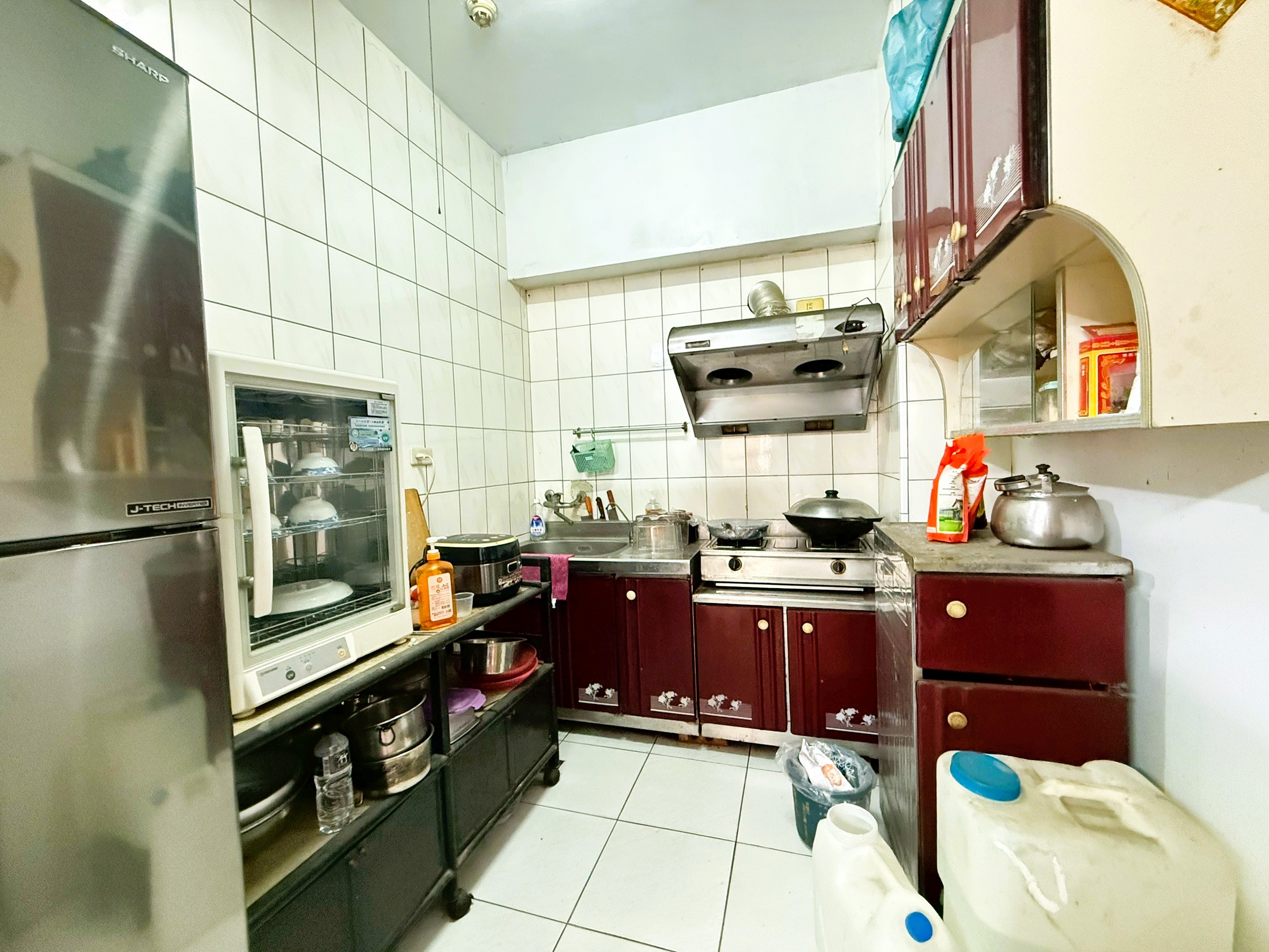 LINE_ALBUM_大寮區山頂路81號二樓_251224_6