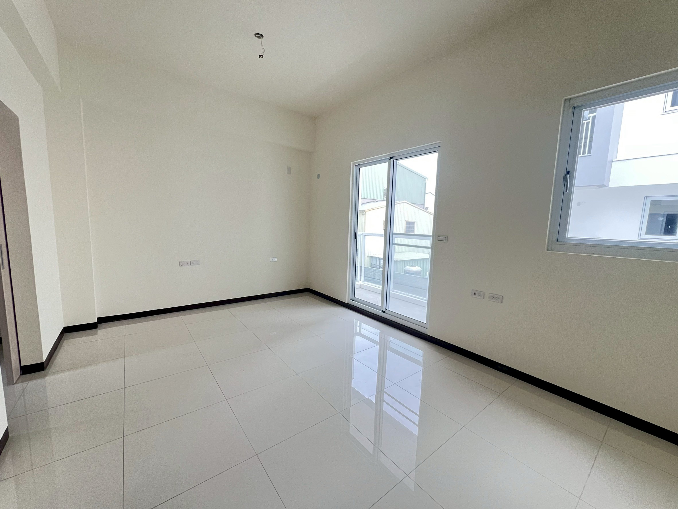 LINE_ALBUM_居易白_251219_3