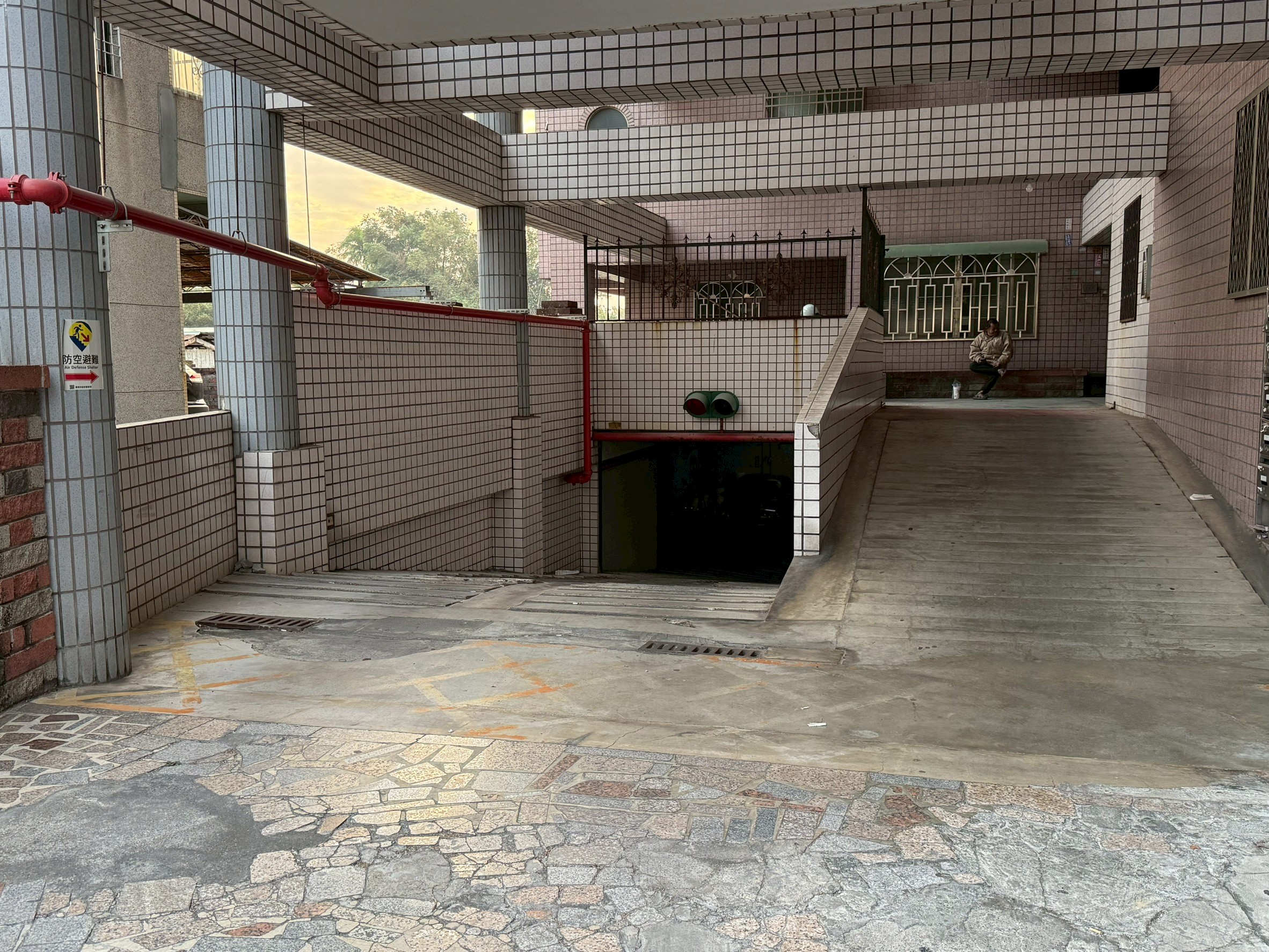 LINE_ALBUM_新化區大新路111巷48號3樓2 華廈_260109_14