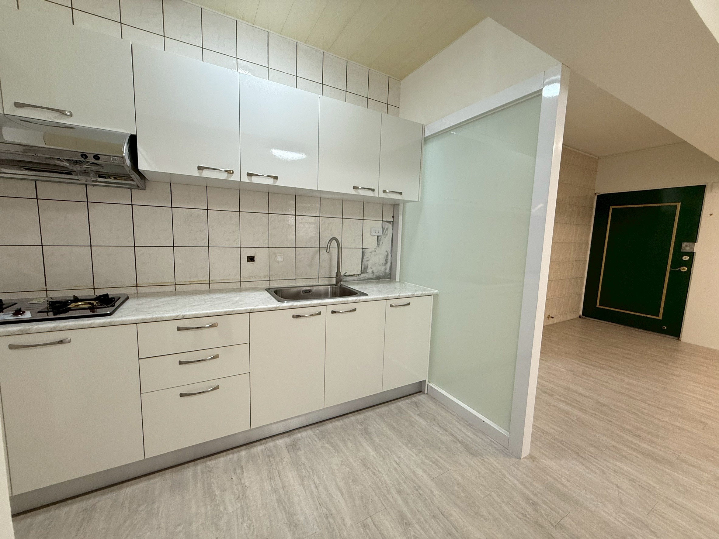 LINE_ALBUM_新化區大新路111巷48號3樓2 華廈_260109_5