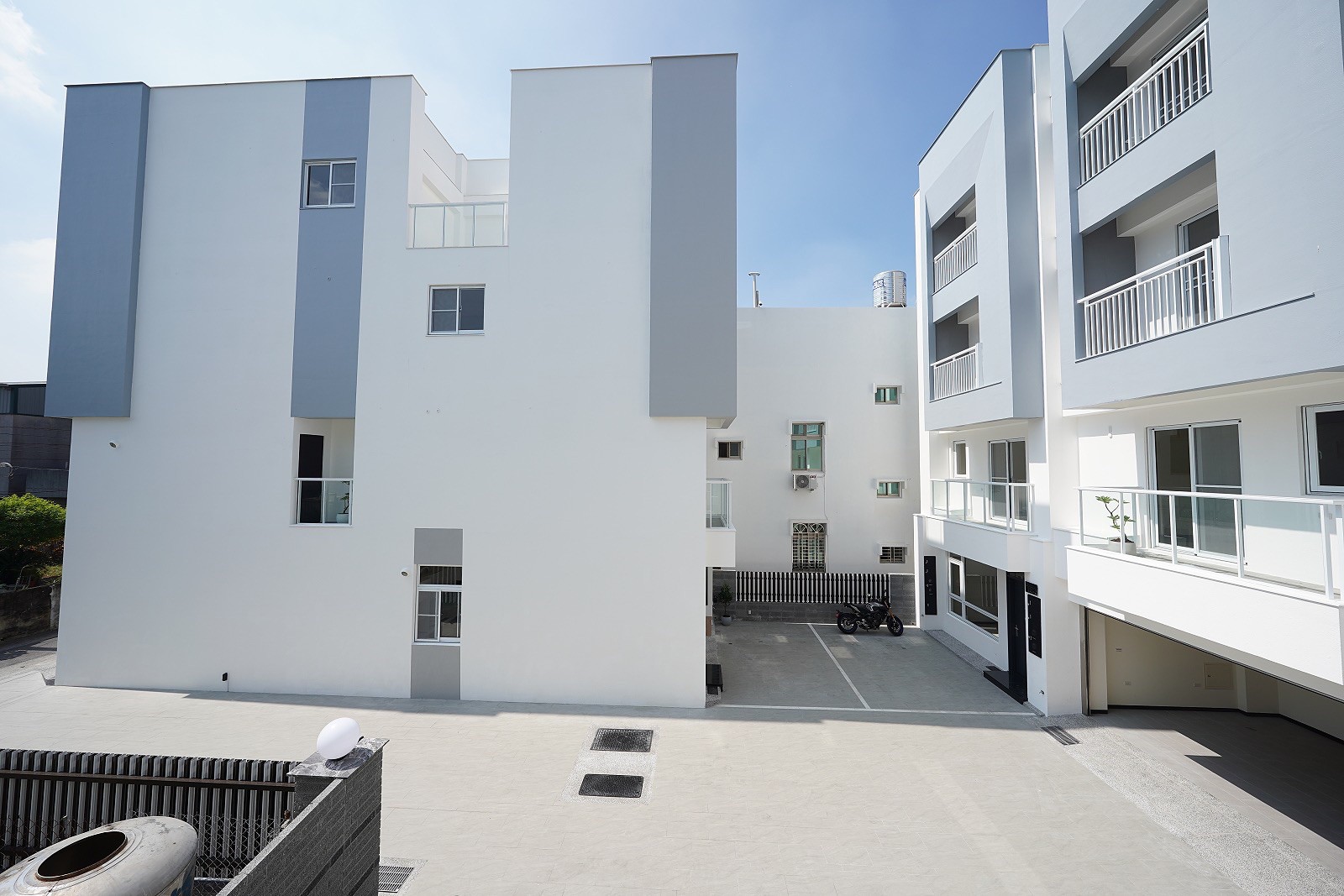 LINE_ALBUM_居易白_251125_6