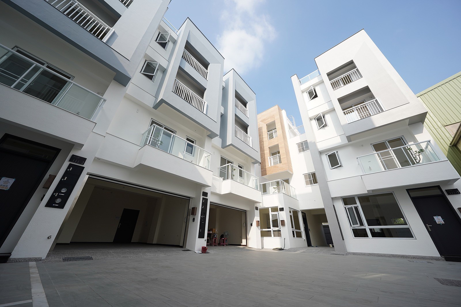 LINE_ALBUM_居易白_251125_8