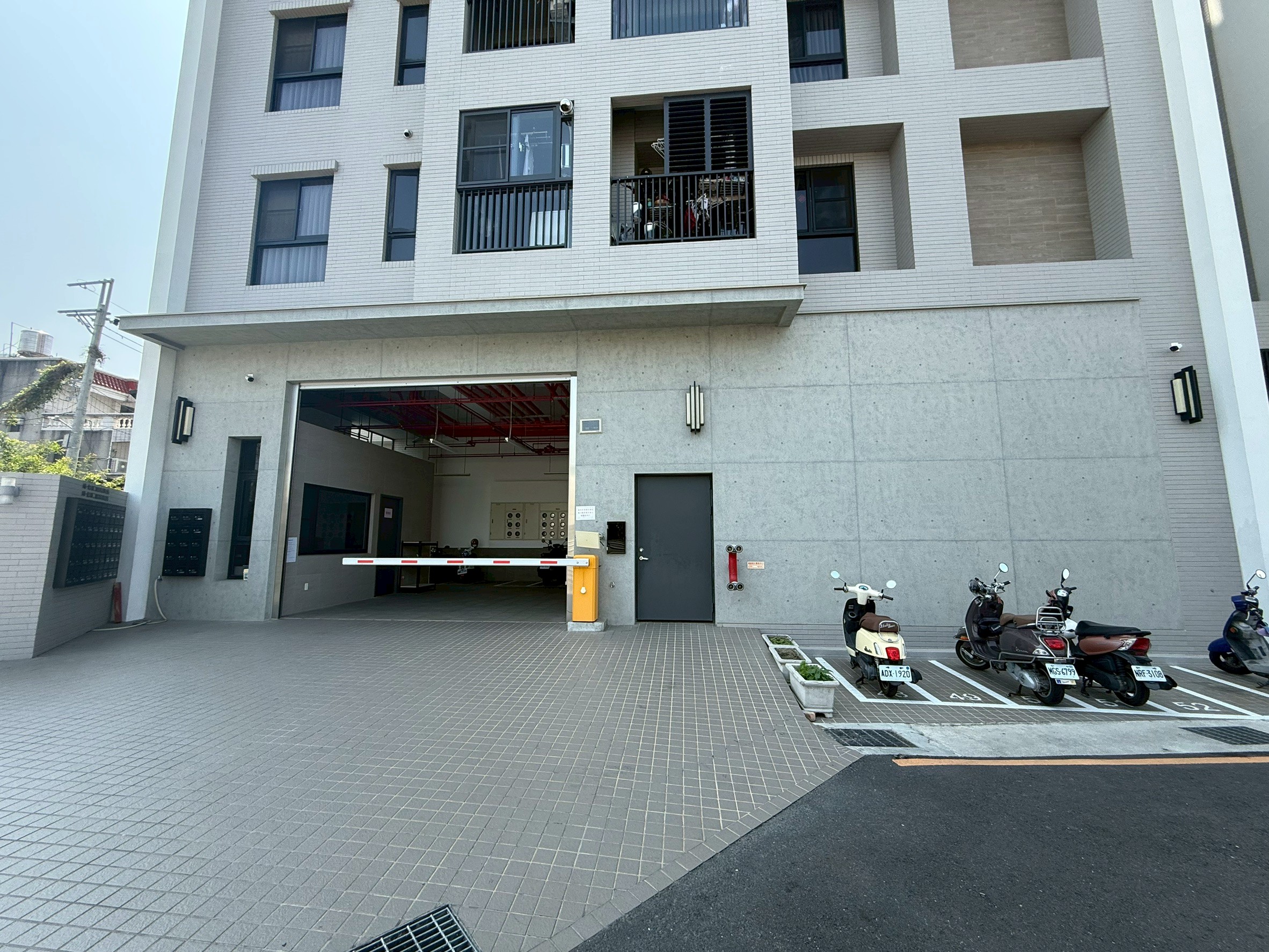 LINE_ALBUM_歸仁區保大路二段122巷23弄17號3樓之6_260325_1